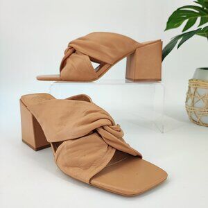 Vince Camuto  Women's Jenabie Nude Leather Sandals Size 10M